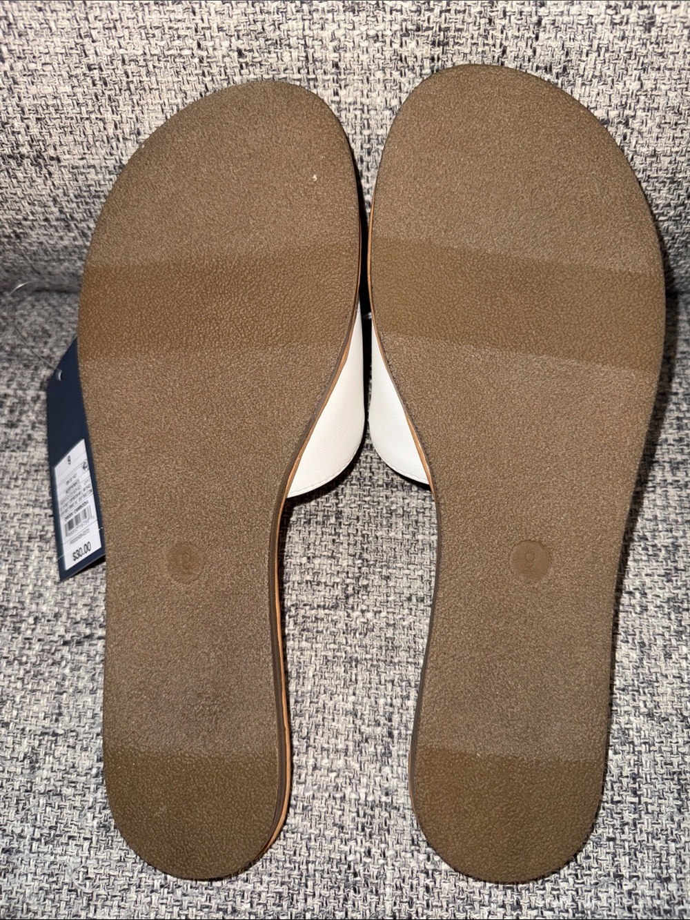 NWT Universal Thread White Slide Sandals w/ Gold Shell Accent beach casual sz 9 - Picture 6 of 6